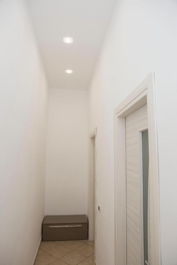 Airport House Apartment Napoli Exterior foto