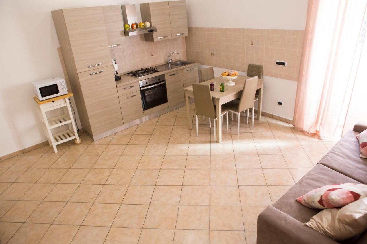 Airport House Apartment Napoli Exterior foto