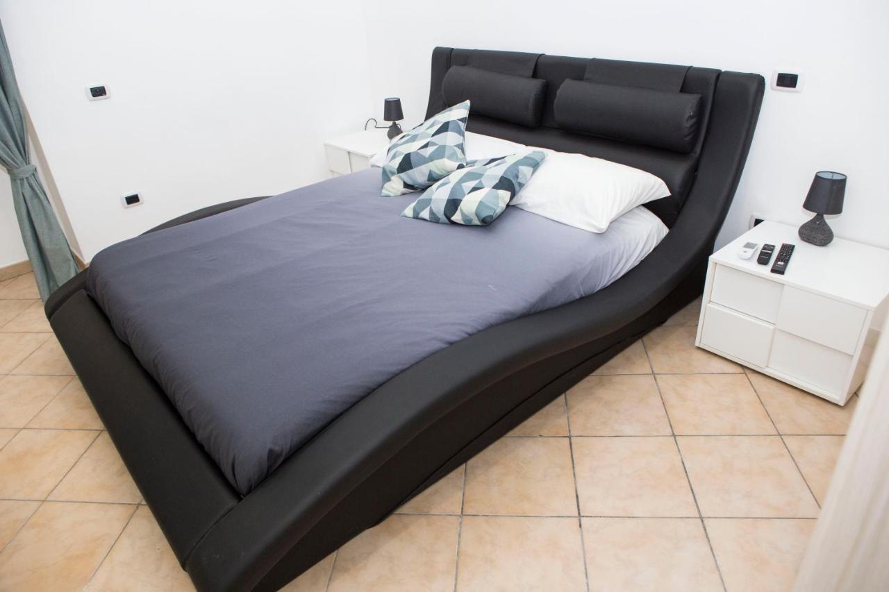 Airport House Apartment Napoli Exterior foto
